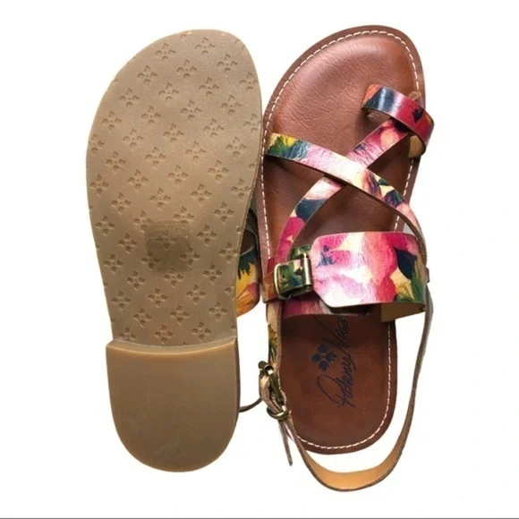 Patricia Nash Fidella White Gold Slingback Sandals - Picture 4 of 6